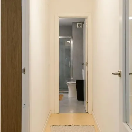 Cozy But Modern 2 Bed/bath Perfect For Families * Sevilla